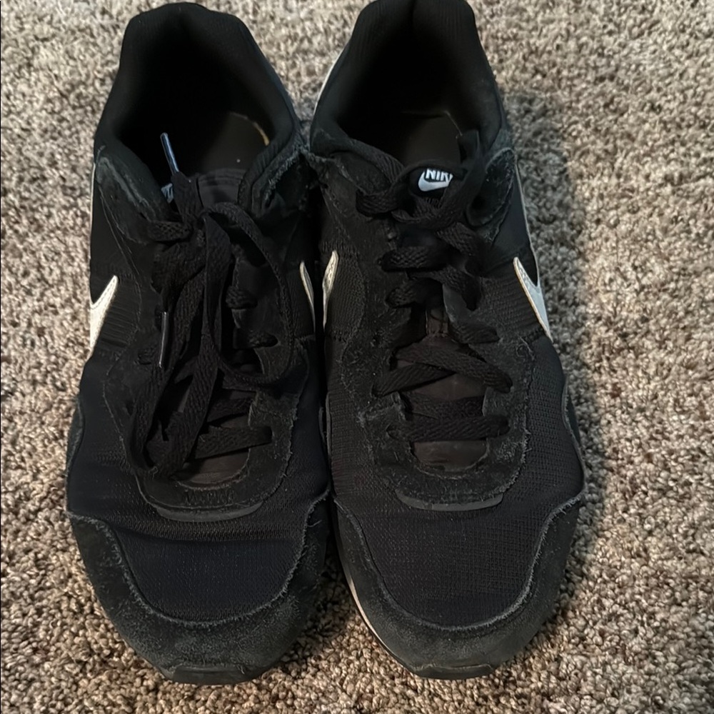 Nike Black and White Athletic Shoes